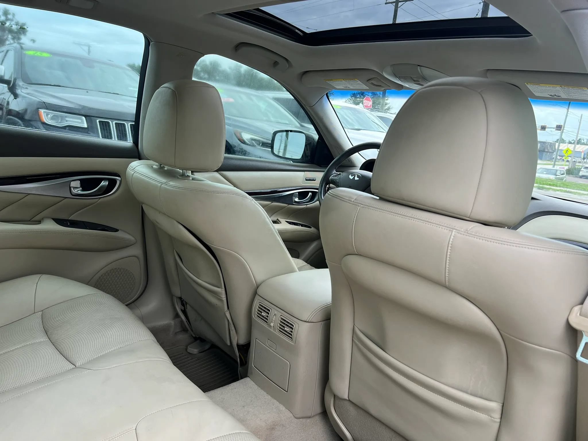 Used 2012 INFINITI M37 w/ Premium Pkg RWD image 15