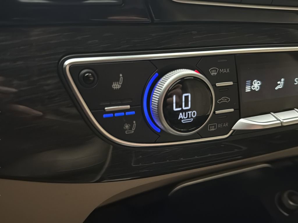Used 2019 Audi Q7 3.0T Prestige w/ Prestige Package AWD/4WD image 36