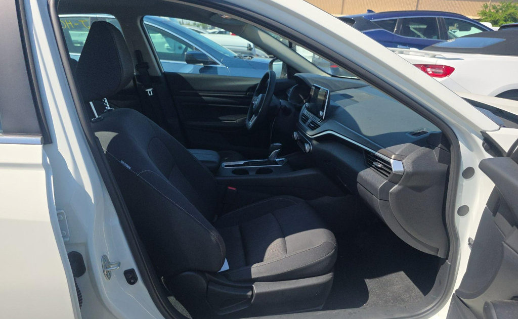 Used 2026 Nissan Altima 2.5 SV FWD image 4