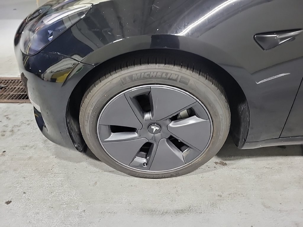 Used 2023 Tesla Model 3 Long Range AWD/4WD image 5