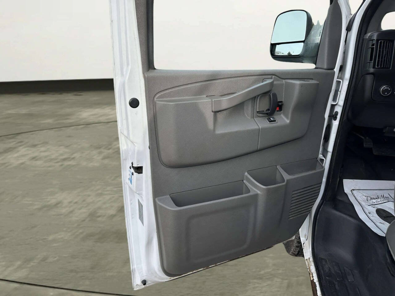 Used 2016 Chevrolet Express 2500 2500 3dr Cargo Van image 9