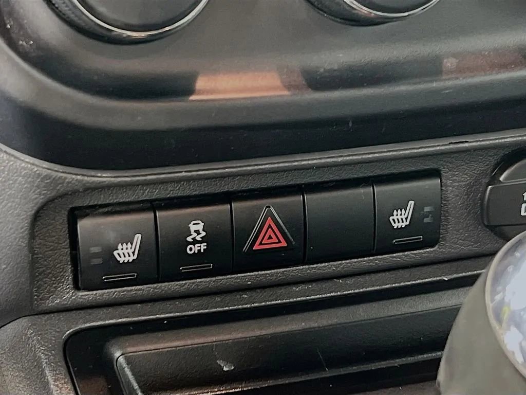 Used 2012 Jeep Compass Latitude image 18