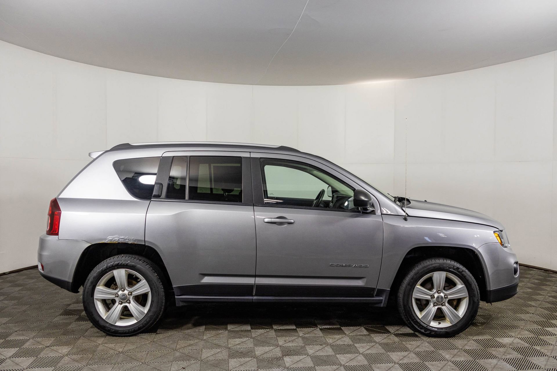 Used 2017 Jeep Compass Sport w/ Power Value Group AWD/4WD image 10