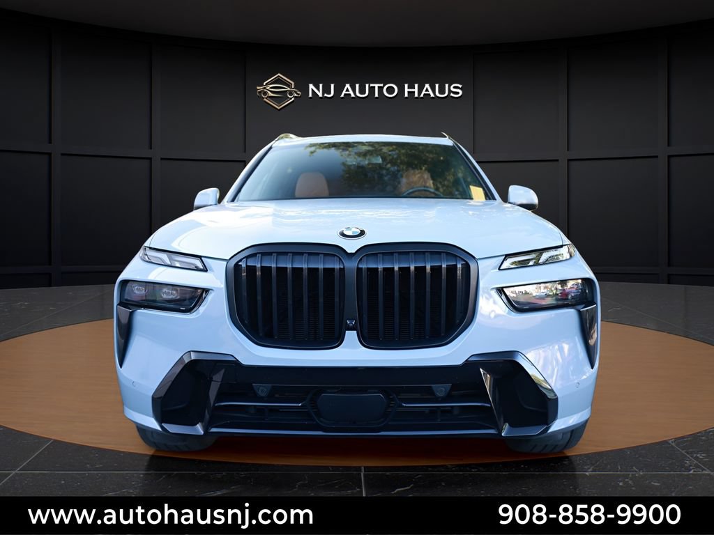 Used 2026 BMW X7 xDrive40i AWD/4WD image 3