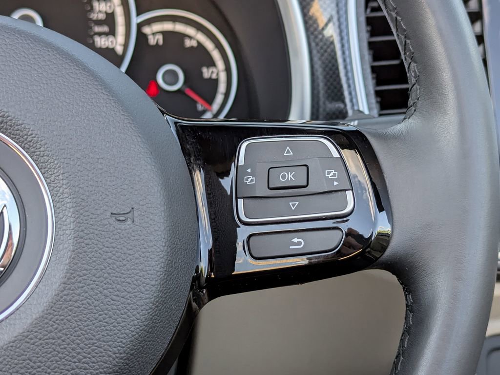 Used 2013 Volkswagen Beetle Turbo image 32