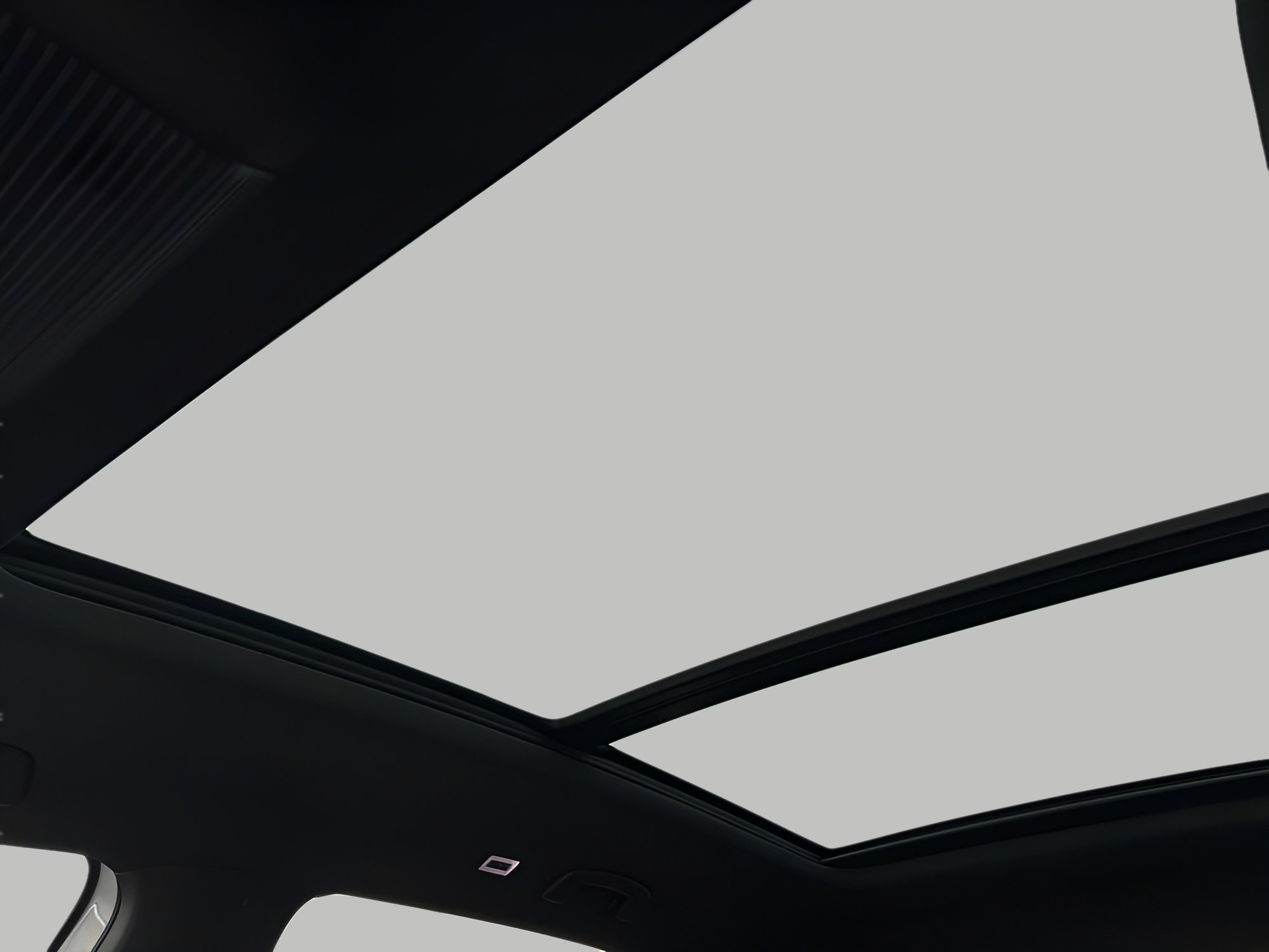 Used 2025 Volkswagen Atlas Cross Sport SEL Premium R-Line image 23