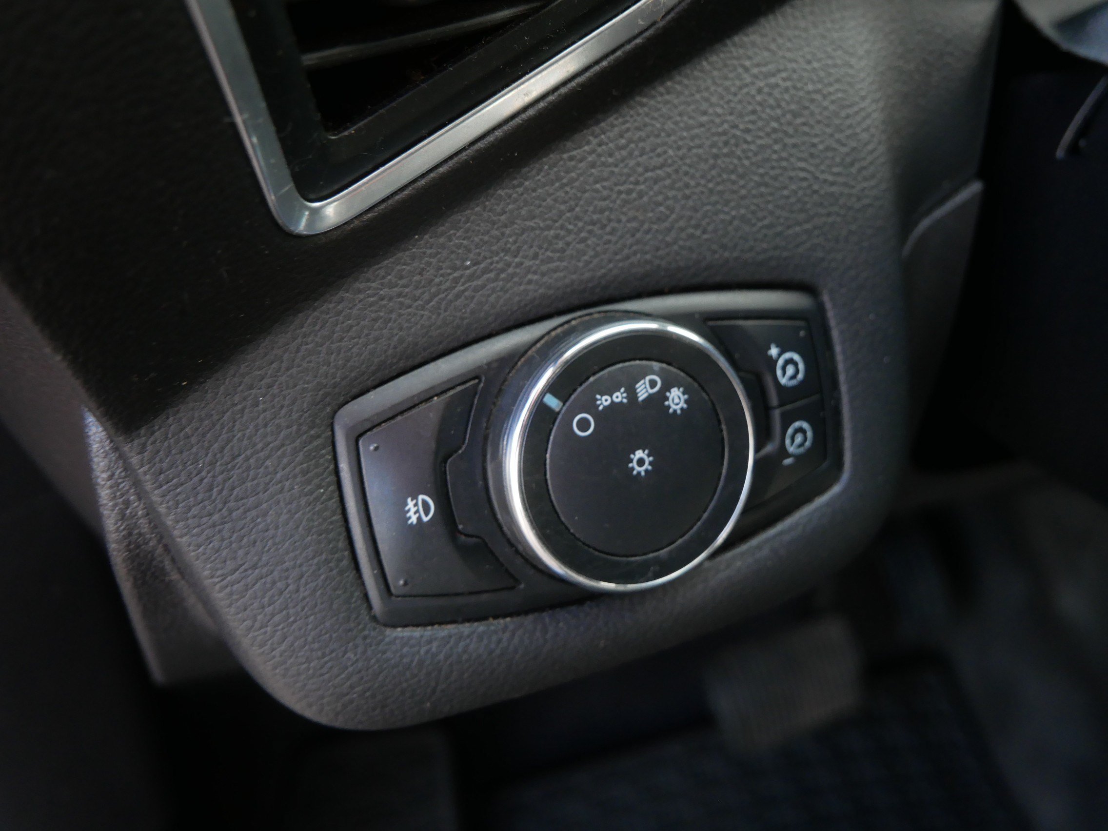 Used 2013 Ford Escape SEL FWD image 23