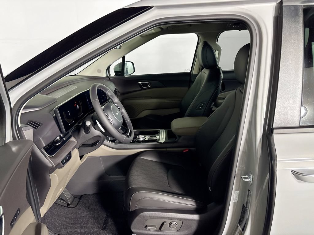 New 2026 Kia Carnival EX FWD image 11