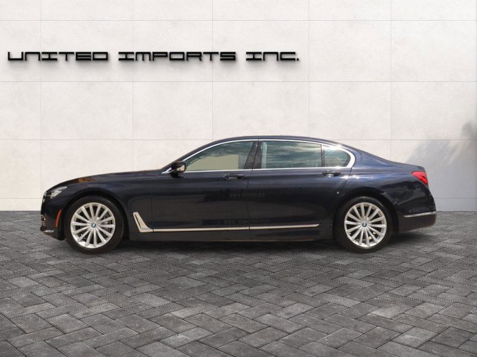 Used 2017 BMW 740i RWD image 2