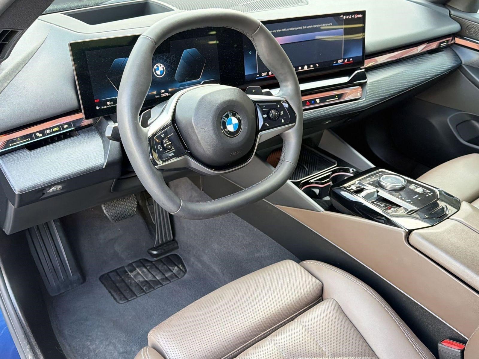 Certified 2025 BMW 540i xDrive AWD/4WD image 4