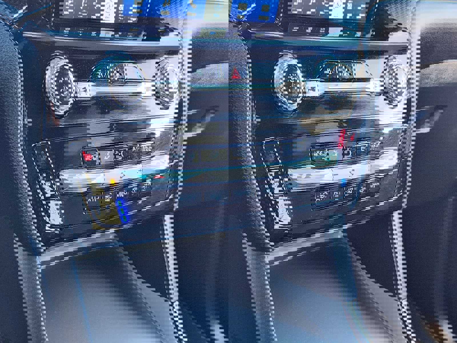 Used 2024 Ford Explorer ST w/ Equipment Group 401A image 22