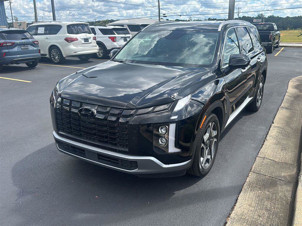 Used 2023 Hyundai Palisade Limited FWD image 3