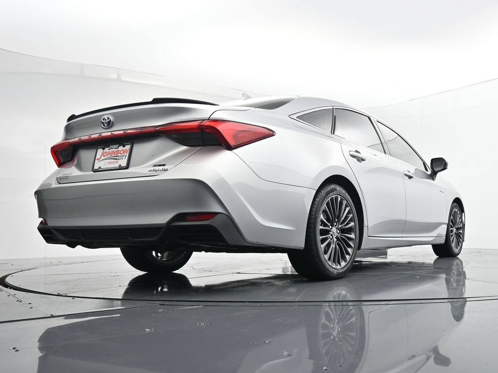 Used 2020 Toyota Avalon XSE FWD image 33