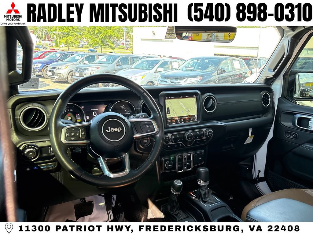 Used 2023 Jeep Wrangler Unlimited Sahara w/ Cold Weather Group AWD/4WD image 16