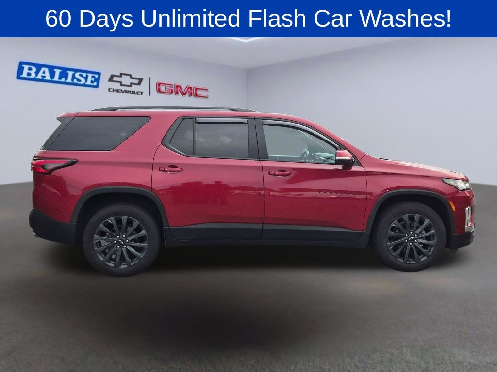 Used 2023 Chevrolet Traverse RS AWD/4WD image 2