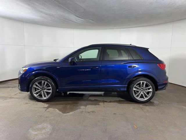 Certified 2025 Audi Q3 2.0T Premium w/ Convenience Package image 4
