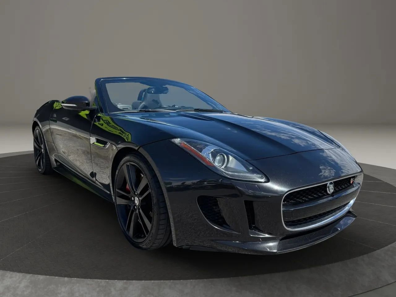 Used 2014 Jaguar F-TYPE S RWD image 6