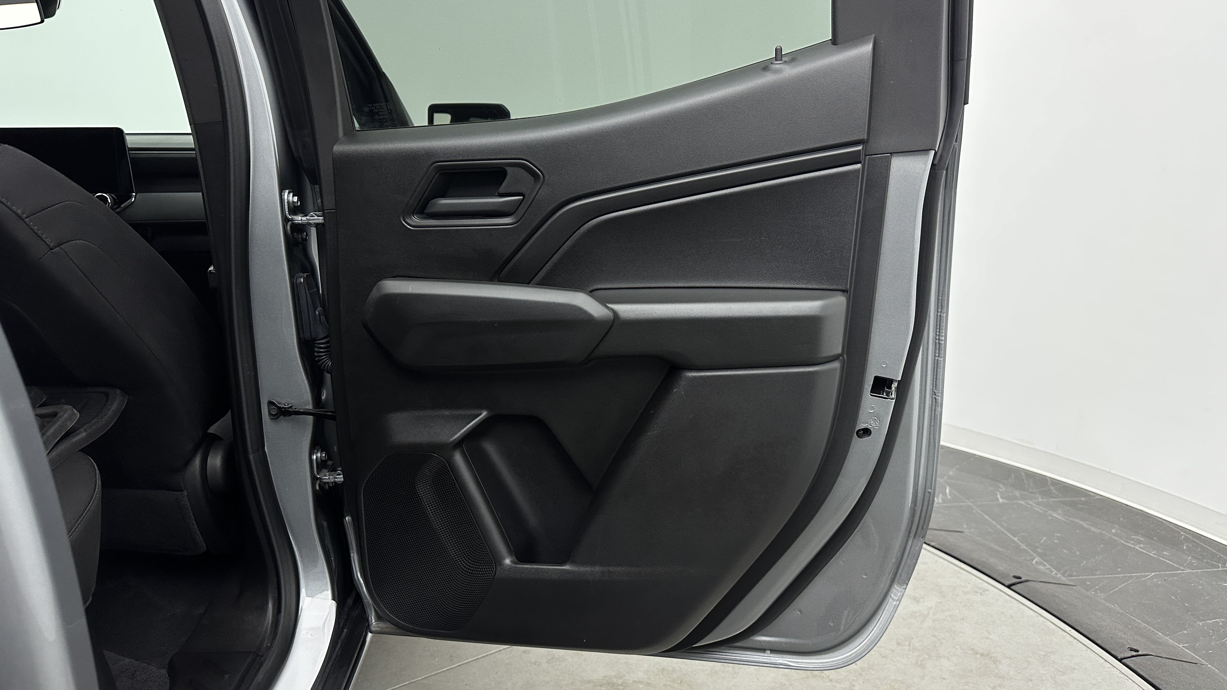 Used 2026 Chevrolet Colorado W/T RWD image 31