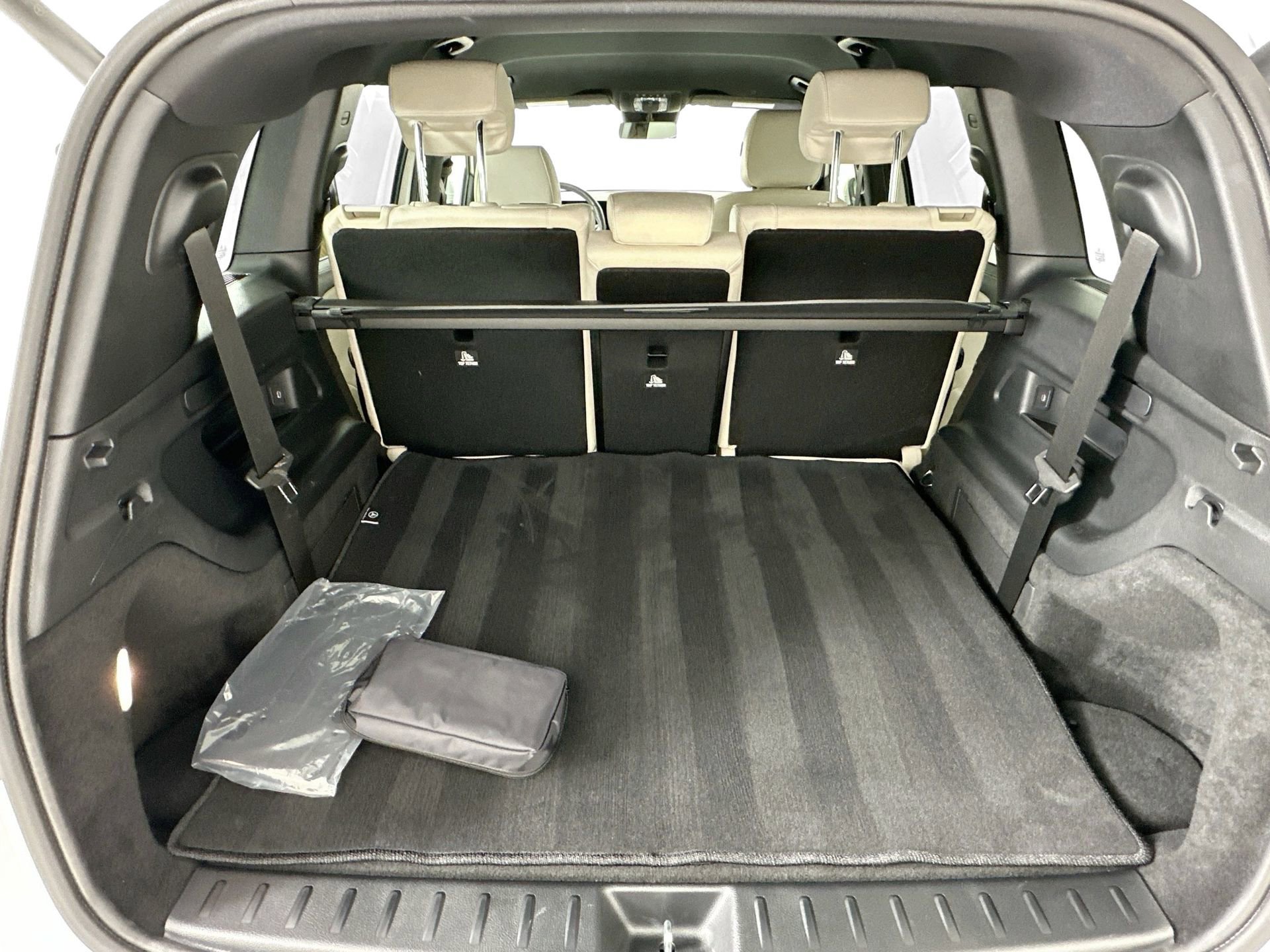 Certified 2024 Mercedes-Benz EQB 300 4MATIC image 27