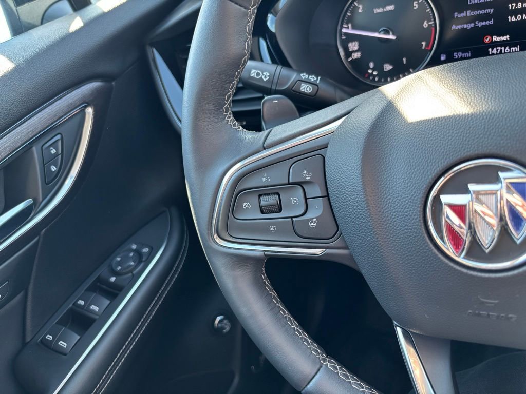 Used 2023 Buick Envision Avenir image 37