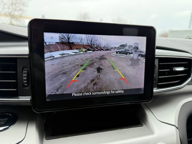 Used 2022 Ford Explorer XLT w/ Equipment Group 202A image 10