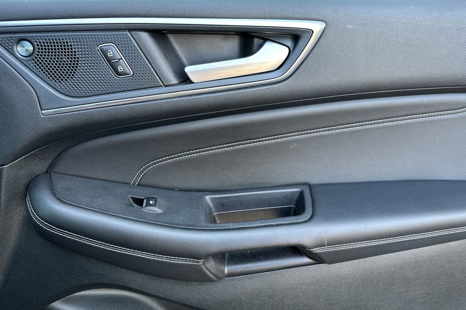 Used 2024 Ford Edge Titanium image 22