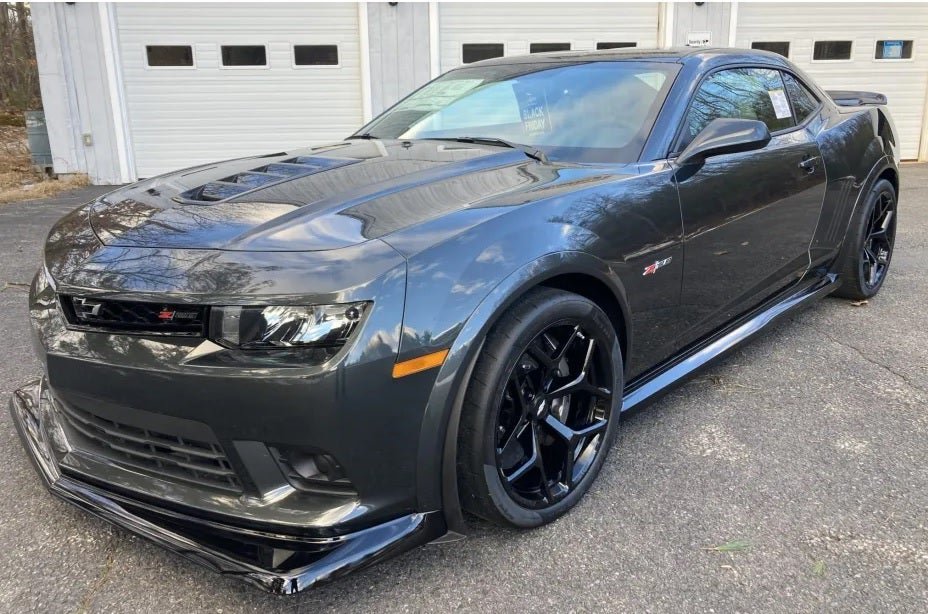 Used 2015 Chevrolet Camaro Z/28 RWD image 1