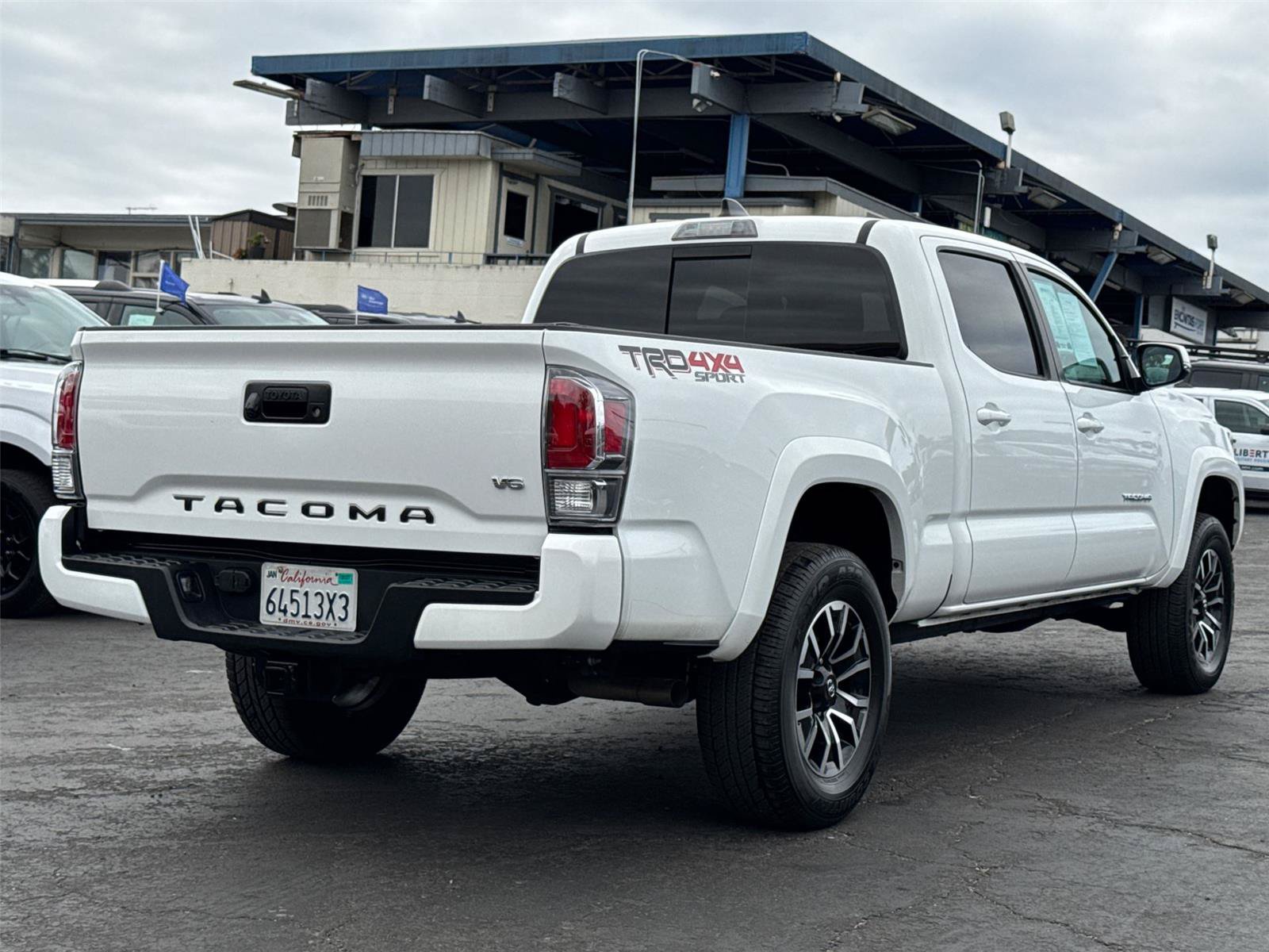 Used 2023 Toyota Tacoma TRD Sport AWD/4WD image 9