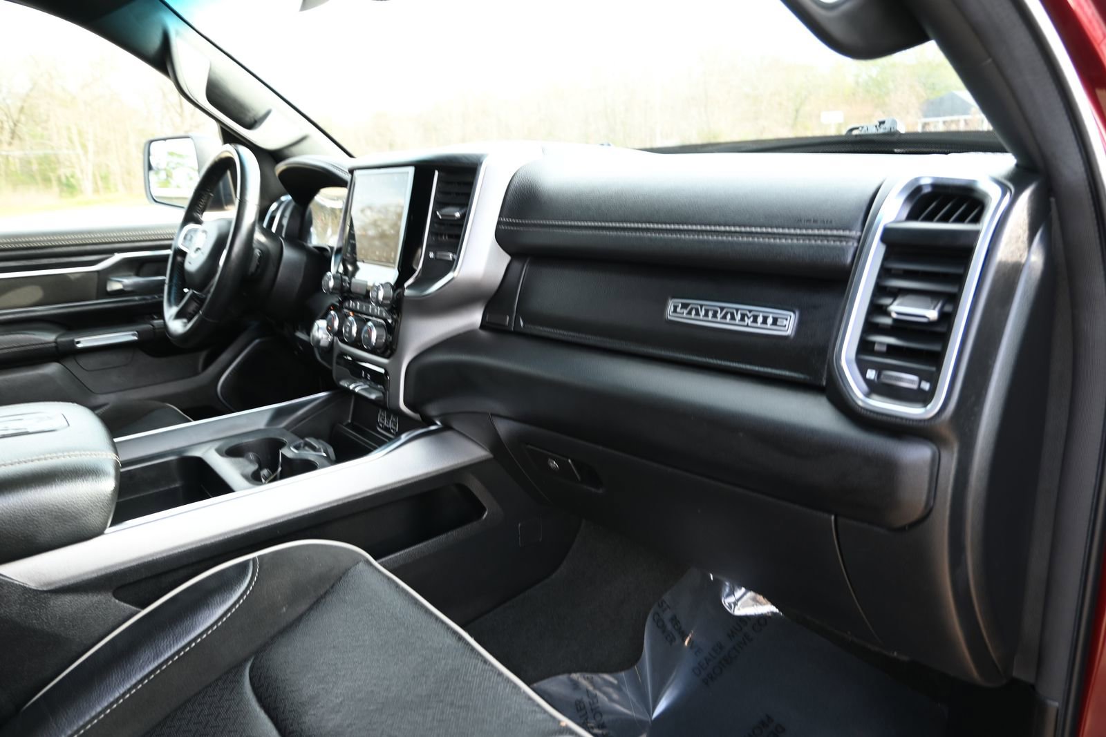 Used 2024 RAM 1500 Laramie image 26