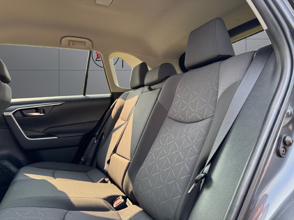 Certified 2025 Toyota RAV4 XLE AWD/4WD image 18