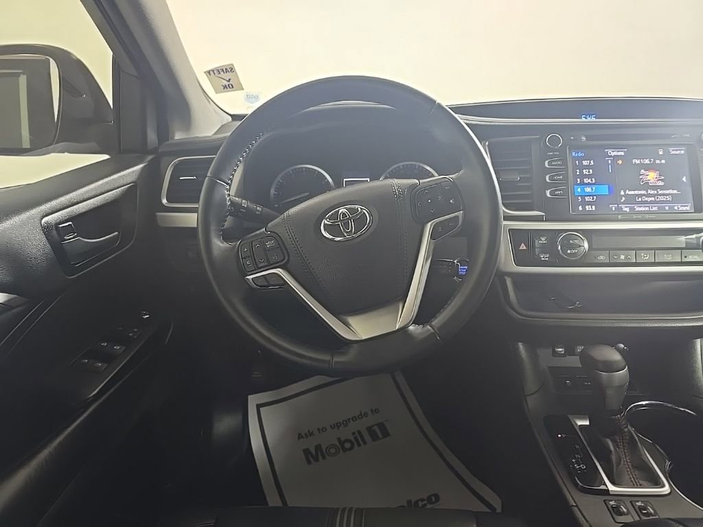 Used 2019 Toyota Highlander SE image 7