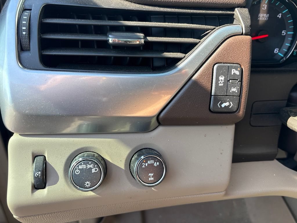 Used 2018 Chevrolet Tahoe LT AWD/4WD image 11