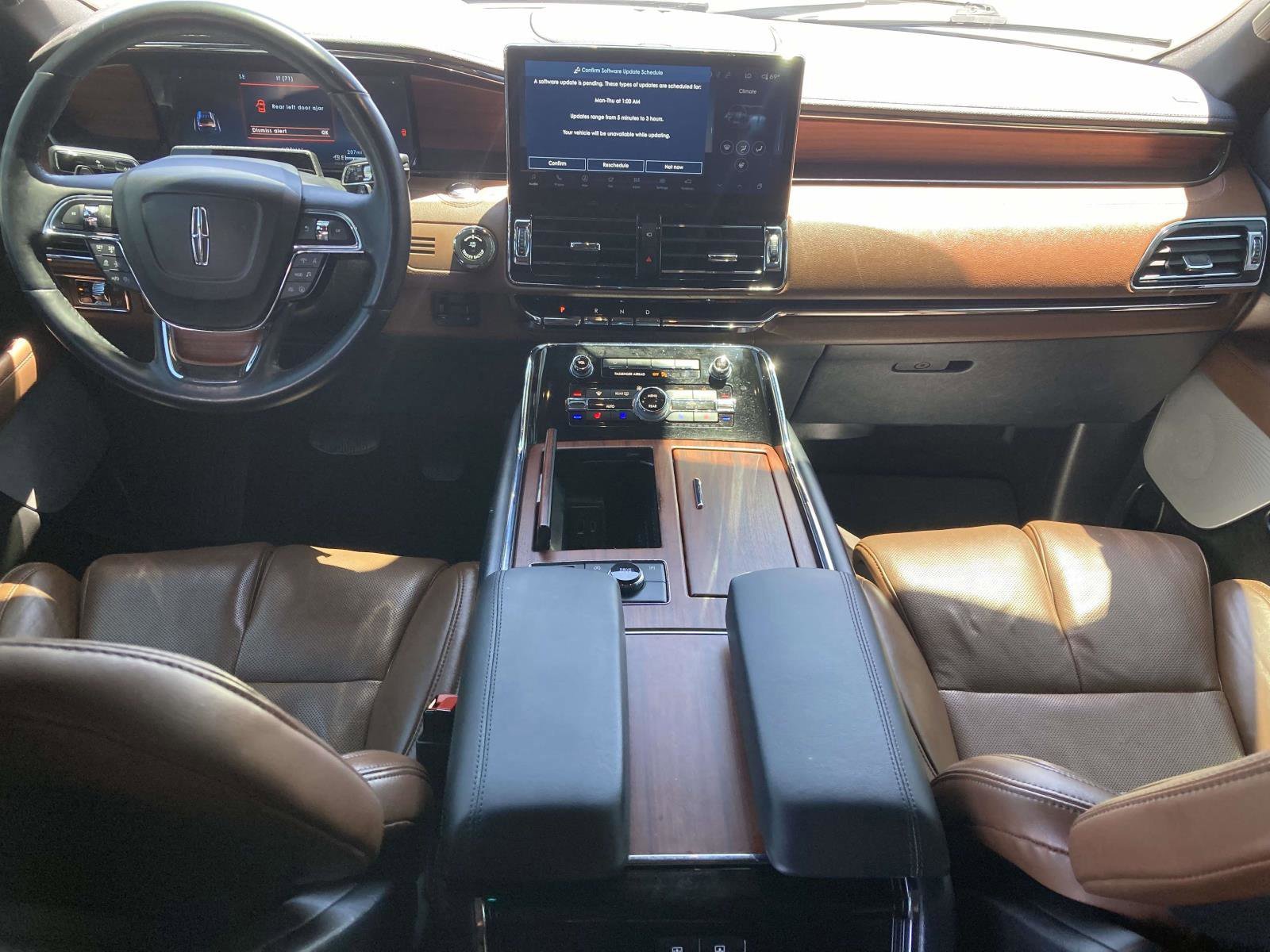 Used 2023 Lincoln Navigator Reserve AWD/4WD image 19