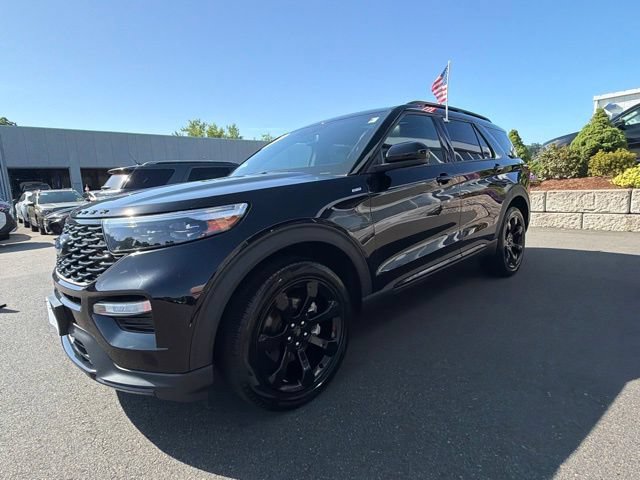 Used 2023 Ford Explorer ST-Line w/ Class IV Trailer Tow Package AWD/4WD image 3
