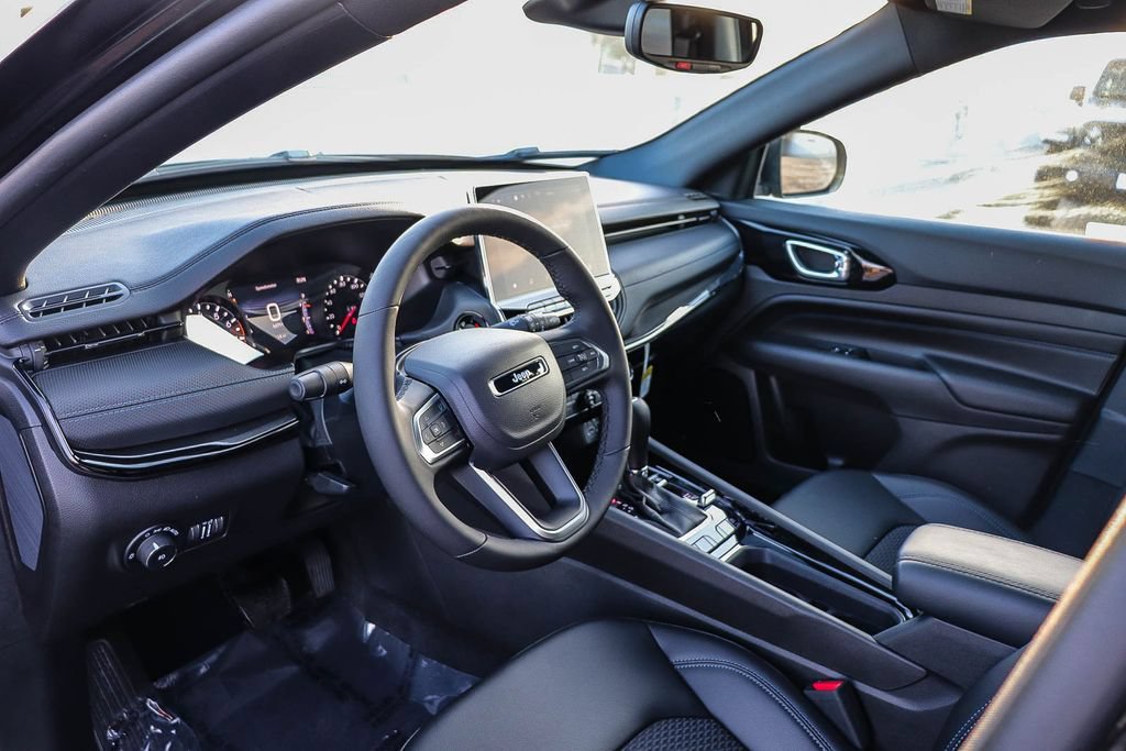 New 2026 Jeep Compass Latitude AWD/4WD image 22