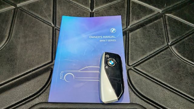 Used 2024 BMW 740i xDrive w/ Premium Package image 67