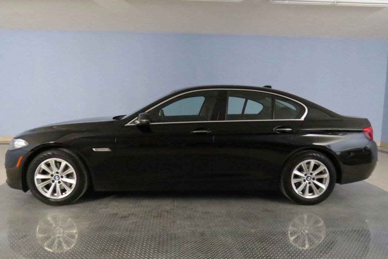 Used 2015 BMW 528i xDrive Sedan AWD/4WD image 3
