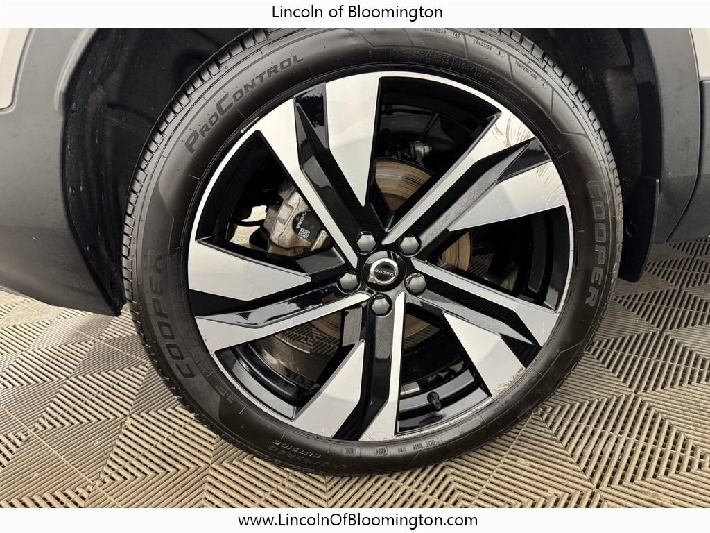 Used 2024 Volvo XC40 B5 Plus w/ Protection Package Premier AWD/4WD image 23