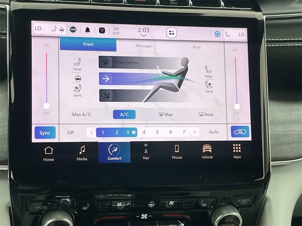 Used 2022 Jeep Grand Cherokee Overland w/ Luxury Tech Group IV image 24