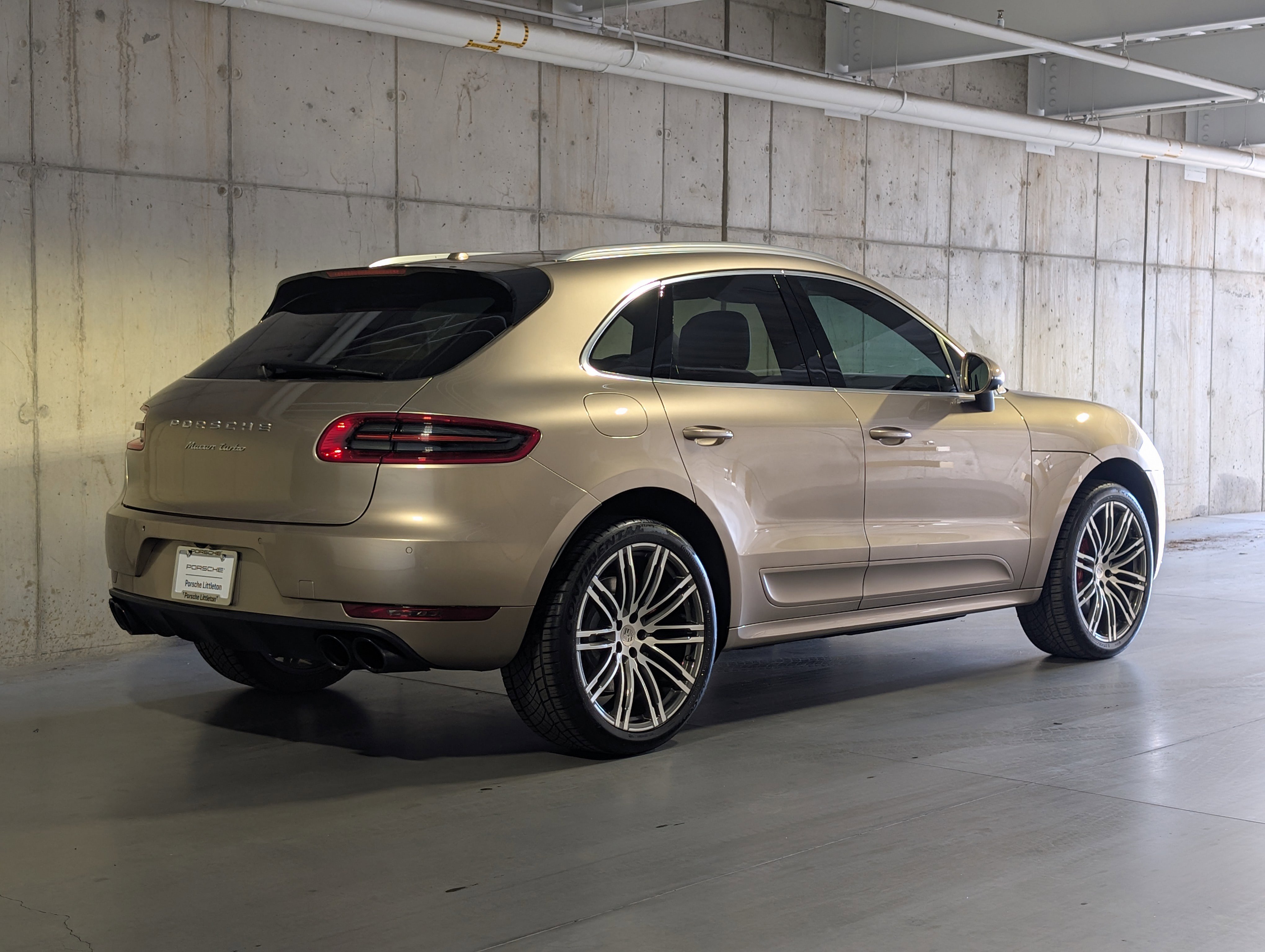 Used 2017 Porsche Macan Turbo image 9