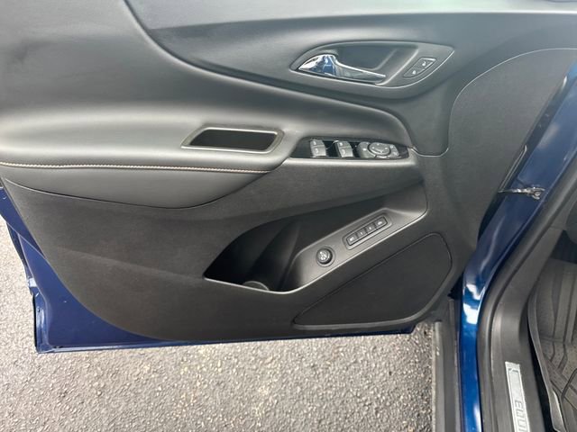 Used 2023 Chevrolet Equinox Premier AWD/4WD image 12