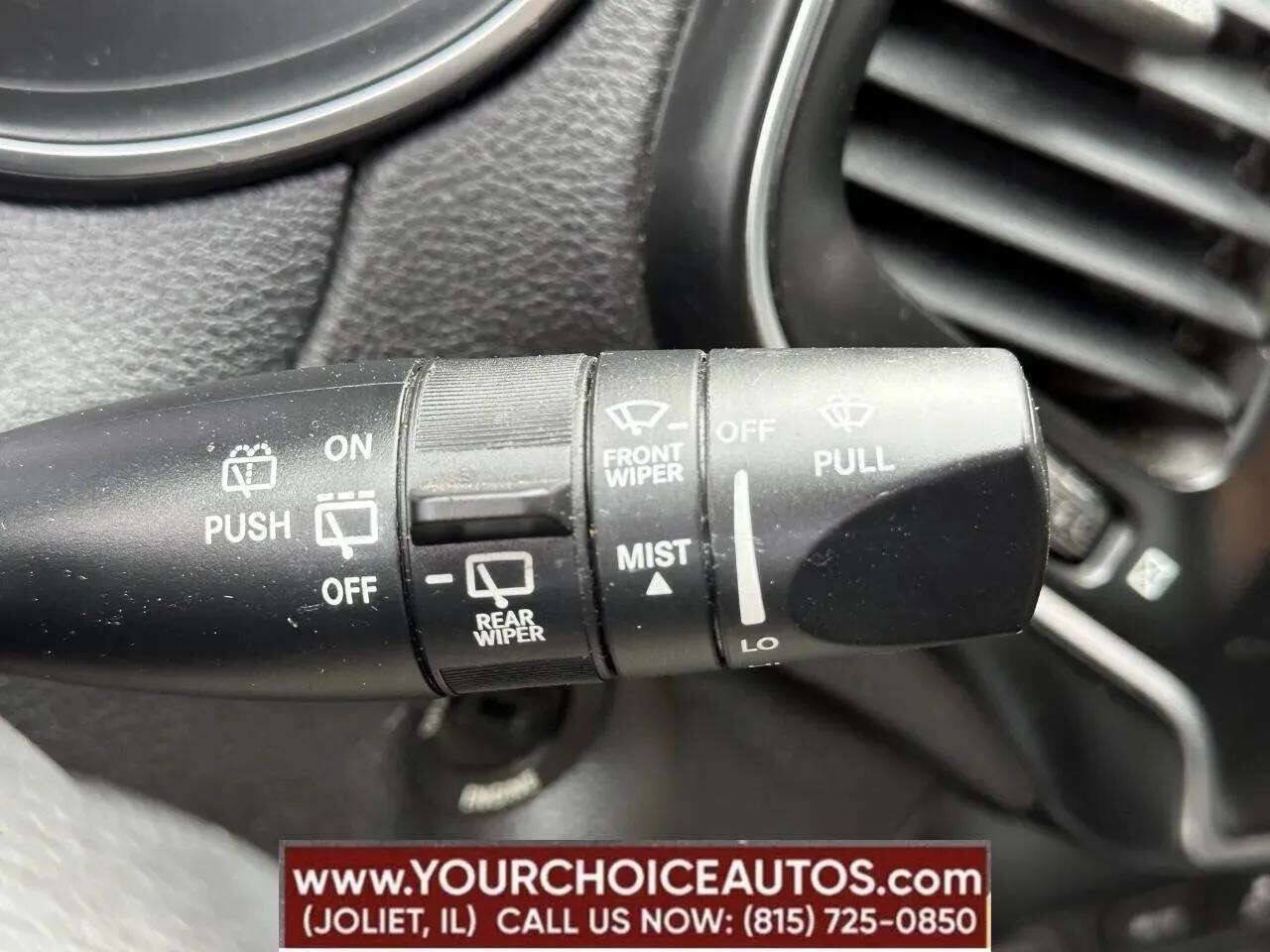 Used 2019 Jeep Cherokee Latitude w/ Popular Appearance Group AWD/4WD image 10
