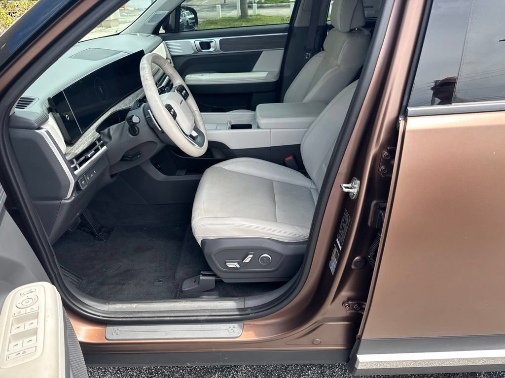 Used 2024 Hyundai Santa Fe Limited FWD image 31