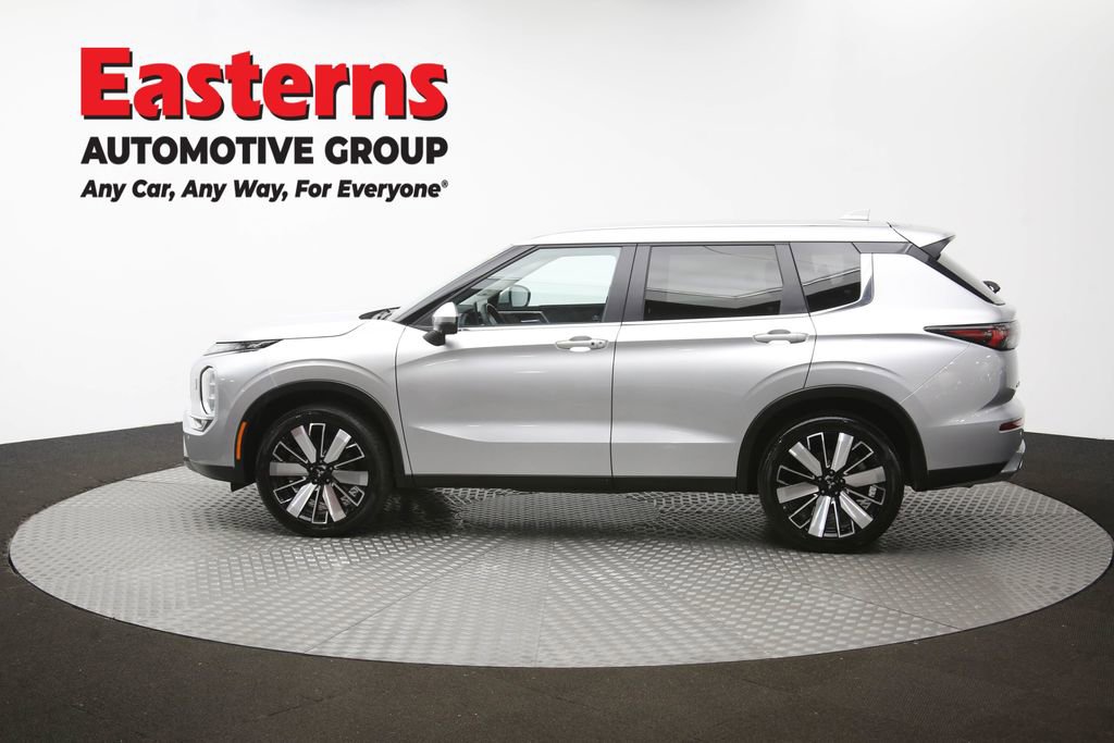 Used 2025 Mitsubishi Outlander SE AWD/4WD image 62