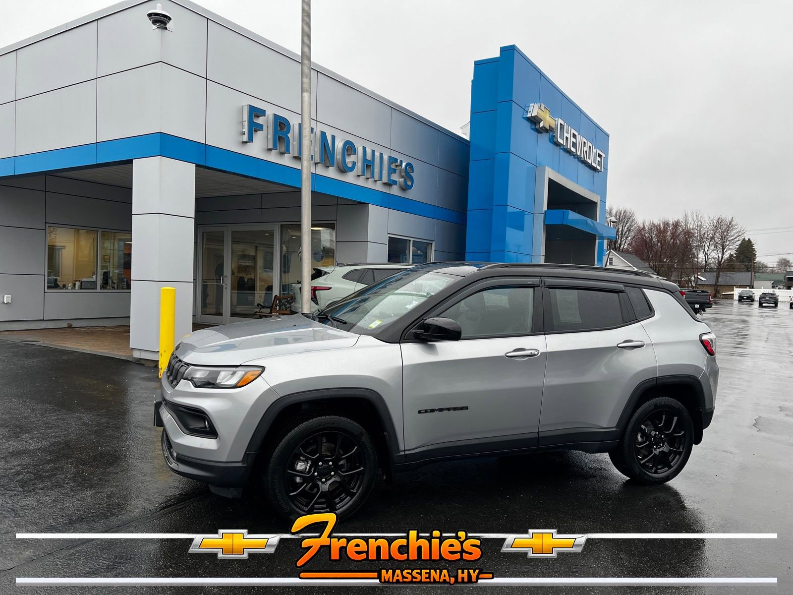 Used 2022 Jeep Compass Latitude w/ Convenience Group AWD/4WD image 1
