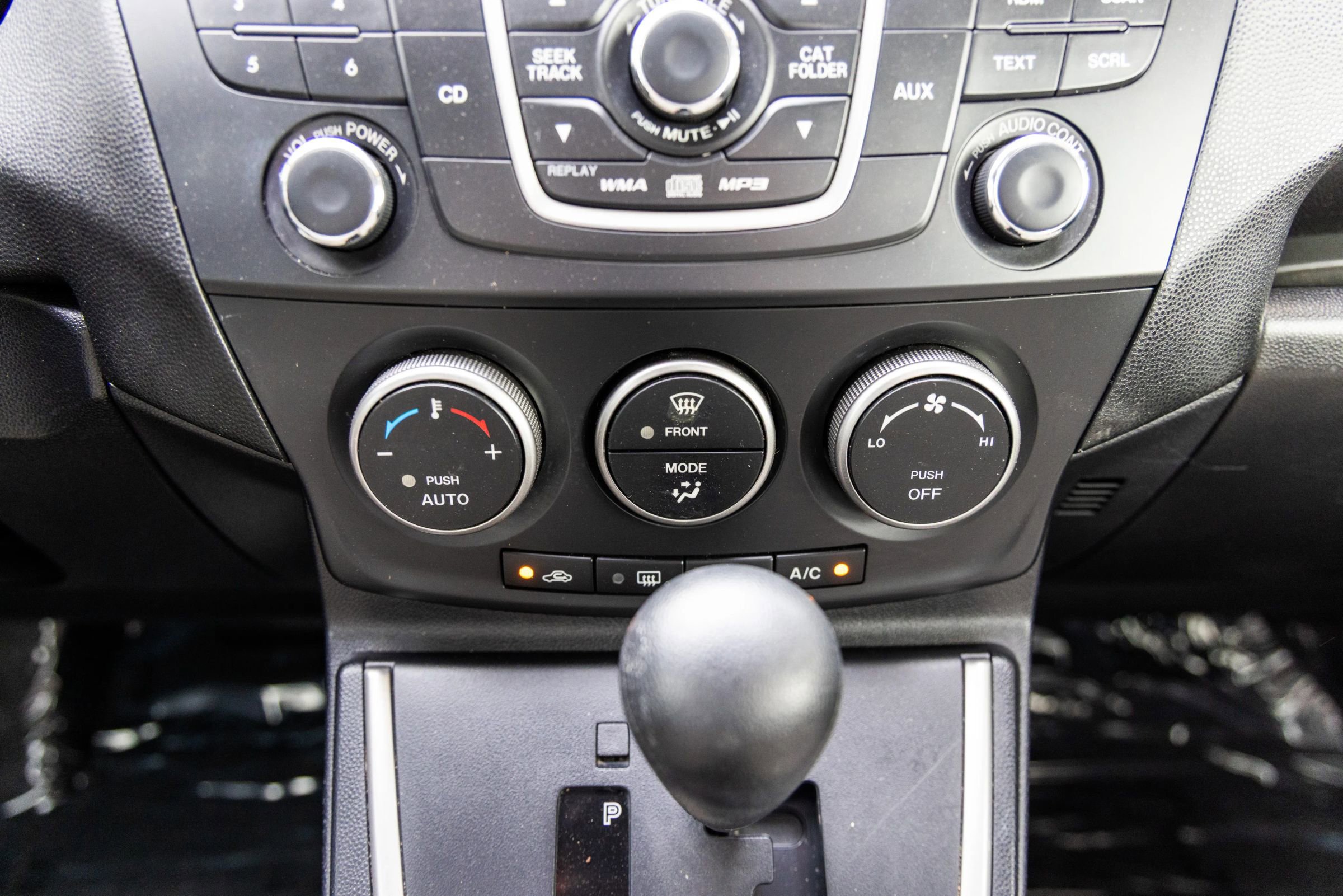 Used 2012 MAZDA MAZDA5 Sport image 22