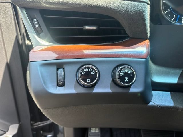 Used 2019 Cadillac Escalade ESV Luxury AWD/4WD image 35
