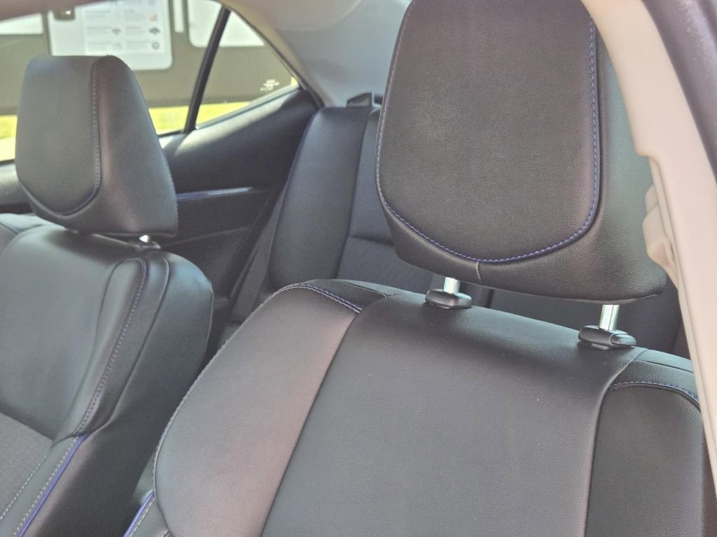 Used 2018 Toyota Corolla SE FWD image 18