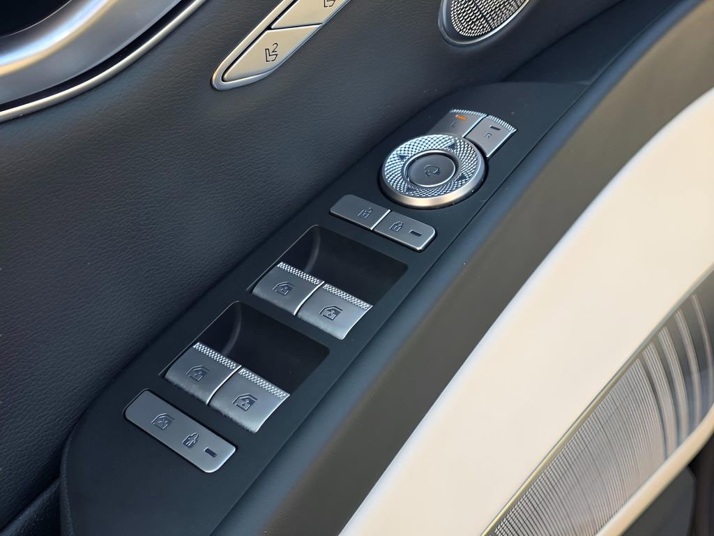 Used 2024 Genesis G80 image 16