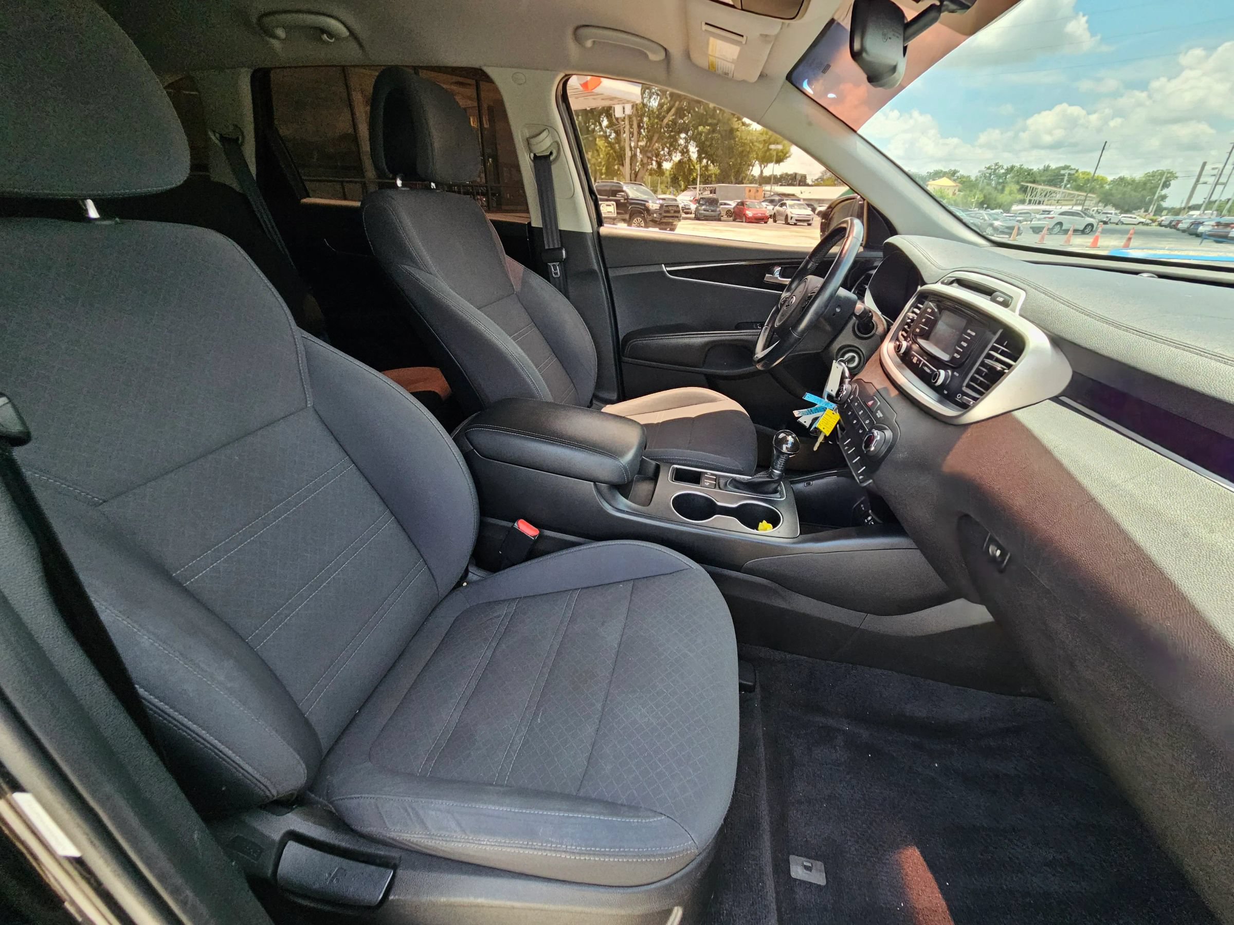 Used 2016 Kia Sorento FWD w/ LX Convenience Package image 9